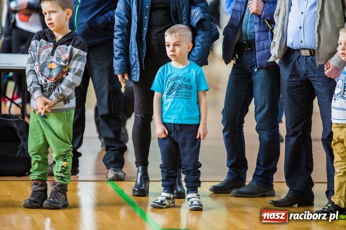 Zdjęcie w galerii na portalu naszraciborz.pl: Zawody aut zdalnie sterowanych w Arenie Rafako wiadomości z regionu