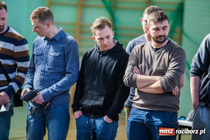 Zdjęcie w galerii na portalu naszraciborz.pl: Zawody aut zdalnie sterowanych w Arenie Rafako wiadomości z regionu