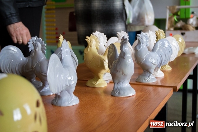 Zdjęcie w galerii na portalu naszraciborz.pl: W Borucinie już świątecznie. Szkoła zorganizowała kiermasz wielkanocny wiadomości z regionu