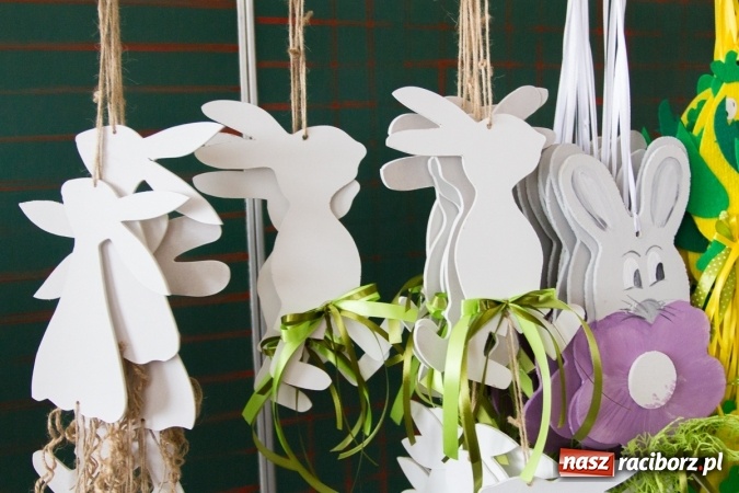 Zdjęcie w galerii na portalu naszraciborz.pl: W Borucinie już świątecznie. Szkoła zorganizowała kiermasz wielkanocny wiadomości z regionu