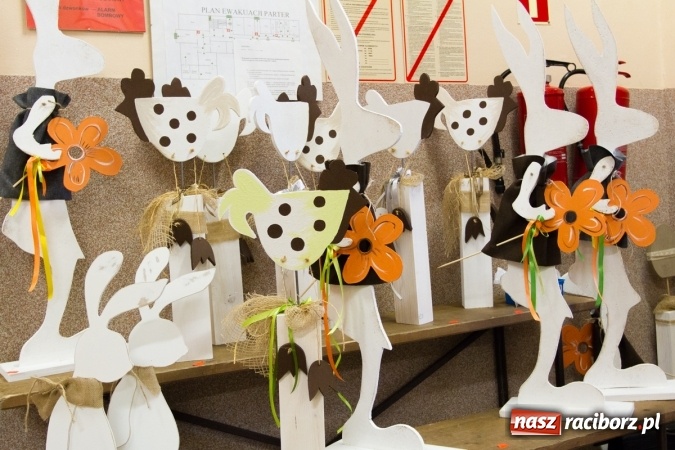 Zdjęcie w galerii na portalu naszraciborz.pl: W Borucinie już świątecznie. Szkoła zorganizowała kiermasz wielkanocny wiadomości z regionu