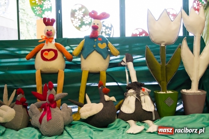 Zdjęcie w galerii na portalu naszraciborz.pl: W Borucinie już świątecznie. Szkoła zorganizowała kiermasz wielkanocny wiadomości z regionu