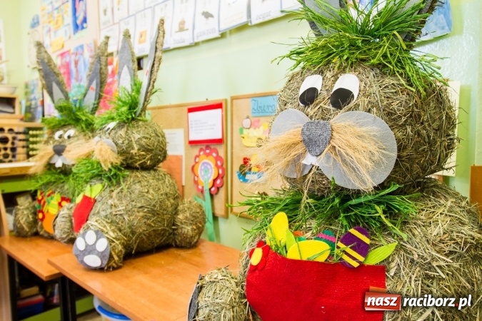 Zdjęcie w galerii na portalu naszraciborz.pl: W Borucinie już świątecznie. Szkoła zorganizowała kiermasz wielkanocny wiadomości z regionu