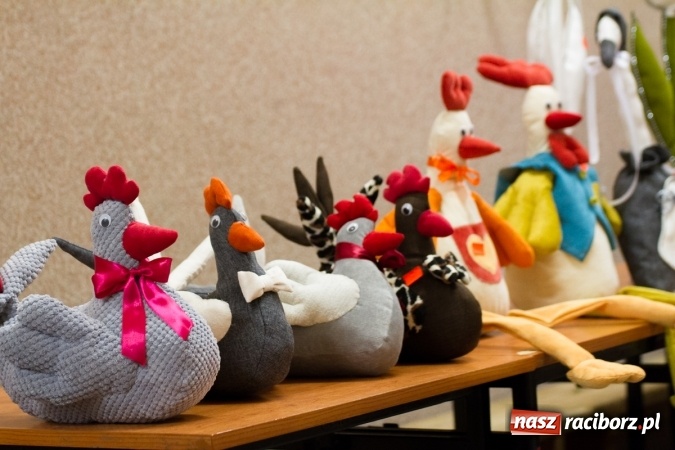 Zdjęcie w galerii na portalu naszraciborz.pl: W Borucinie już świątecznie. Szkoła zorganizowała kiermasz wielkanocny wiadomości z regionu