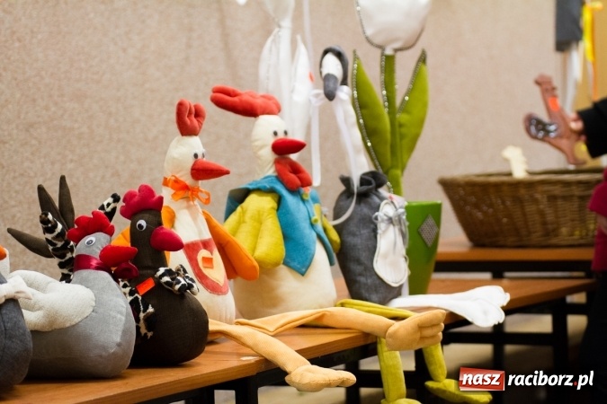 Zdjęcie w galerii na portalu naszraciborz.pl: W Borucinie już świątecznie. Szkoła zorganizowała kiermasz wielkanocny wiadomości z regionu