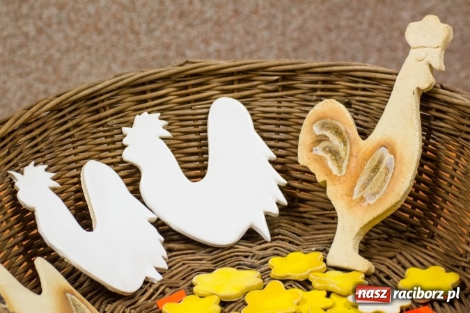 Zdjęcie w galerii na portalu naszraciborz.pl: W Borucinie już świątecznie. Szkoła zorganizowała kiermasz wielkanocny wiadomości z regionu