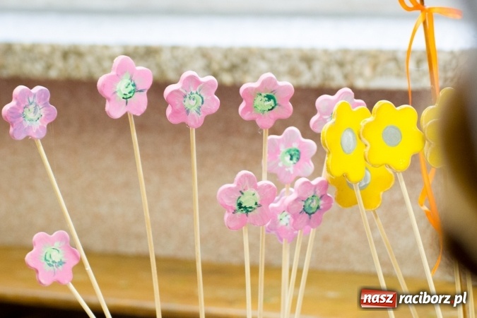 Zdjęcie w galerii na portalu naszraciborz.pl: W Borucinie już świątecznie. Szkoła zorganizowała kiermasz wielkanocny wiadomości z regionu