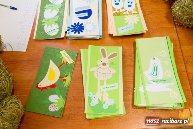 Zdjęcie w galerii na portalu naszraciborz.pl: W Borucinie już świątecznie. Szkoła zorganizowała kiermasz wielkanocny wiadomości z regionu