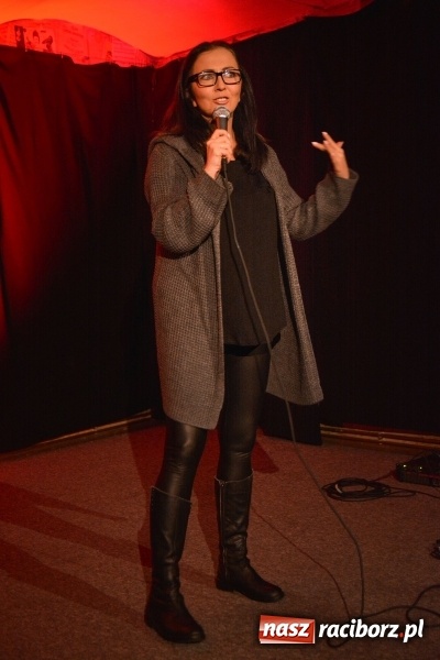 Zdjęcie w galerii na portalu naszraciborz.pl: Pierwszy stand-up w Raciborzu - Katarzyna Piasecka wystąpiła na Końcu Świata wiadomości z regionu
