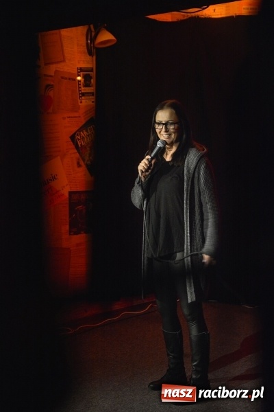 Zdjęcie w galerii na portalu naszraciborz.pl: Pierwszy stand-up w Raciborzu - Katarzyna Piasecka wystąpiła na Końcu Świata wiadomości z regionu