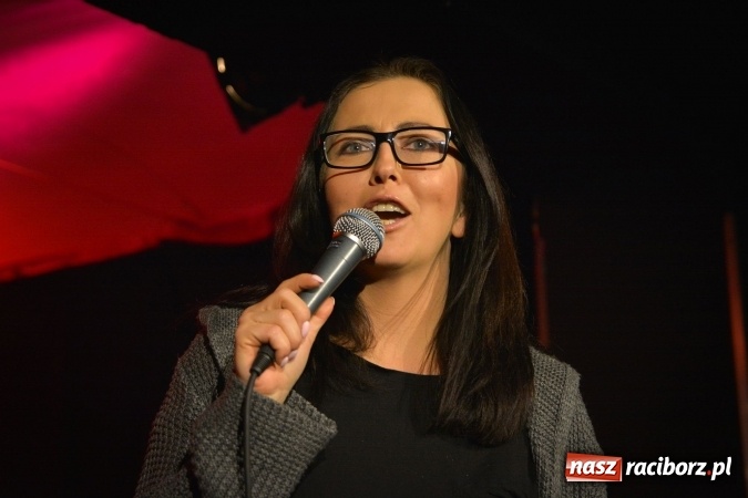 Zdjęcie w galerii na portalu naszraciborz.pl: Pierwszy stand-up w Raciborzu - Katarzyna Piasecka wystąpiła na Końcu Świata wiadomości z regionu