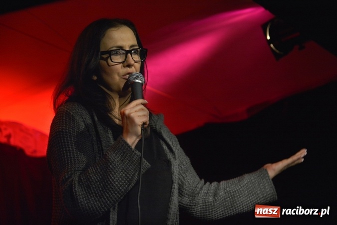 Zdjęcie w galerii na portalu naszraciborz.pl: Pierwszy stand-up w Raciborzu - Katarzyna Piasecka wystąpiła na Końcu Świata wiadomości z regionu