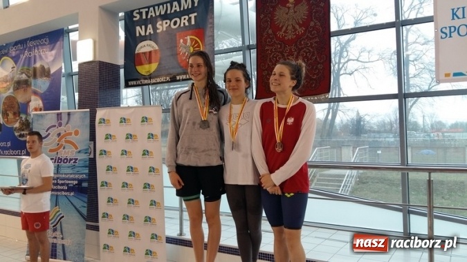 Zdjęcie w galerii na portalu naszraciborz.pl: Pływanie. Gimnazjum Mistrzostwa Sportowego na podium  wiadomości z regionu