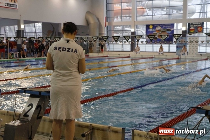 Zdjęcie w galerii na portalu naszraciborz.pl: Pływanie. Gimnazjum Mistrzostwa Sportowego na podium  wiadomości z regionu