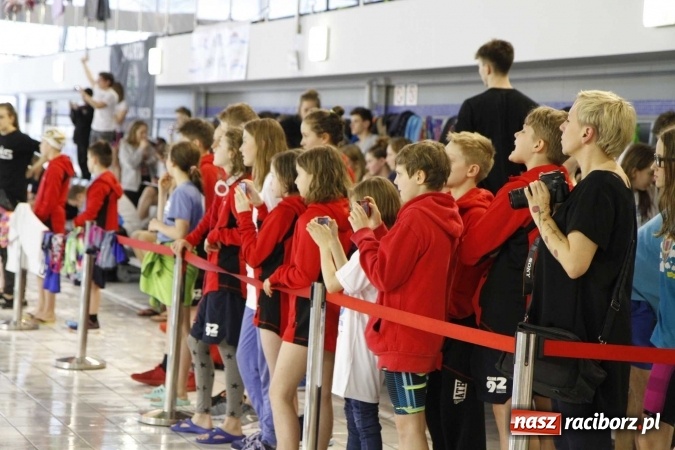 Zdjęcie w galerii na portalu naszraciborz.pl: Pływanie. Gimnazjum Mistrzostwa Sportowego na podium  wiadomości z regionu
