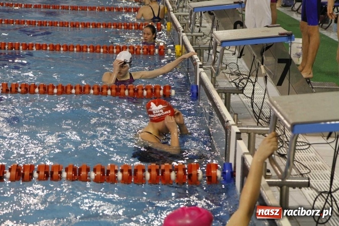Zdjęcie w galerii na portalu naszraciborz.pl: Pływanie. Gimnazjum Mistrzostwa Sportowego na podium  wiadomości z regionu