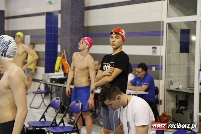 Zdjęcie w galerii na portalu naszraciborz.pl: Pływanie. Gimnazjum Mistrzostwa Sportowego na podium  wiadomości z regionu