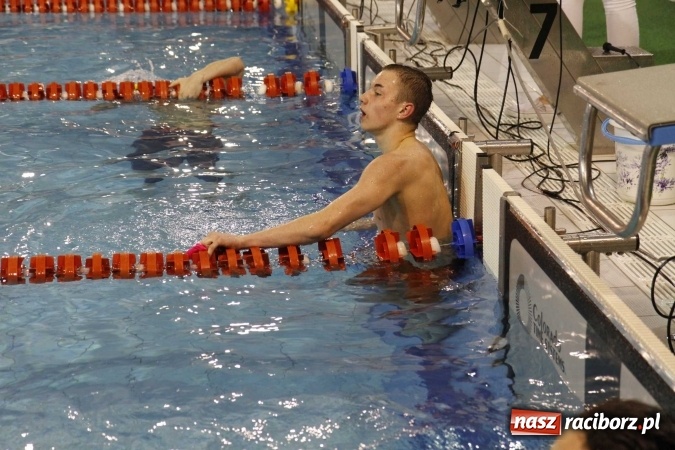 Zdjęcie w galerii na portalu naszraciborz.pl: Pływanie. Gimnazjum Mistrzostwa Sportowego na podium  wiadomości z regionu