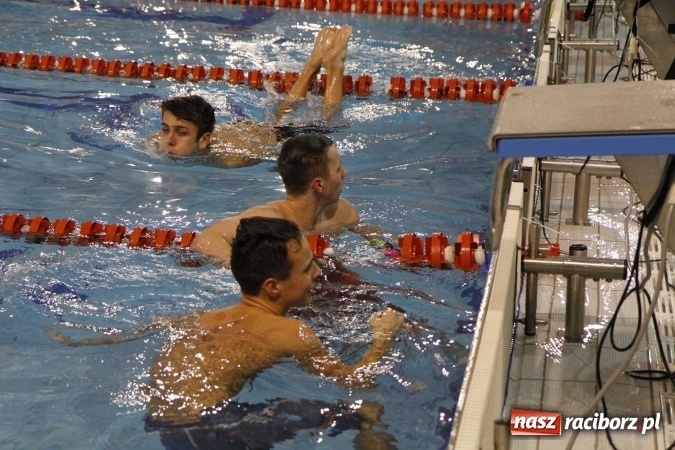 Zdjęcie w galerii na portalu naszraciborz.pl: Pływanie. Gimnazjum Mistrzostwa Sportowego na podium  wiadomości z regionu