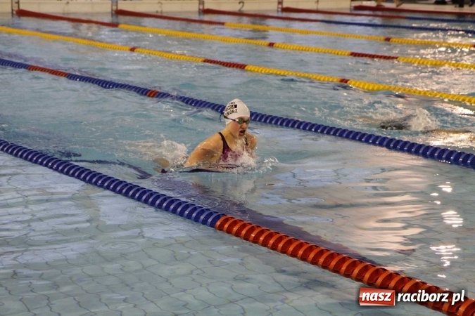 Zdjęcie w galerii na portalu naszraciborz.pl: Pływanie. Gimnazjum Mistrzostwa Sportowego na podium  wiadomości z regionu