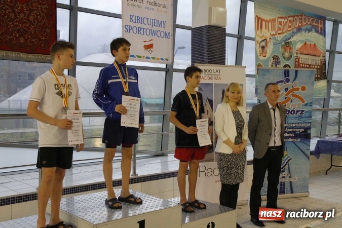 Zdjęcie w galerii na portalu naszraciborz.pl: Pływanie. Gimnazjum Mistrzostwa Sportowego na podium  wiadomości z regionu