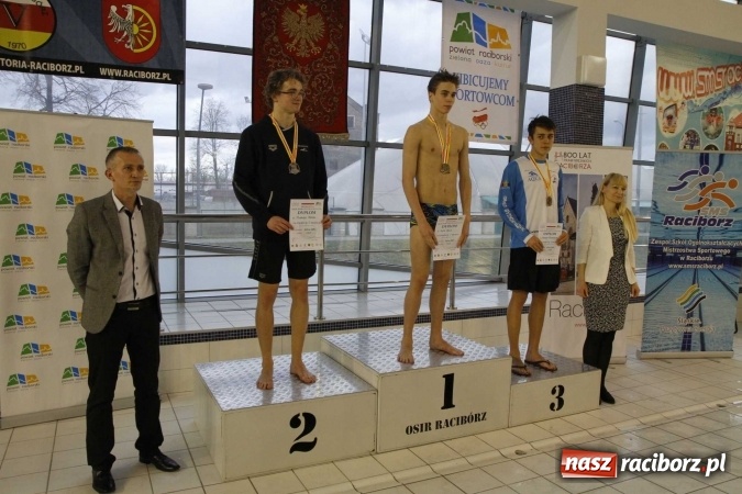 Zdjęcie w galerii na portalu naszraciborz.pl: Pływanie. Gimnazjum Mistrzostwa Sportowego na podium  wiadomości z regionu
