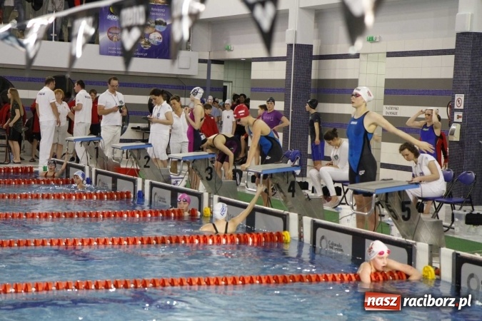 Zdjęcie w galerii na portalu naszraciborz.pl: Pływanie. Gimnazjum Mistrzostwa Sportowego na podium  wiadomości z regionu