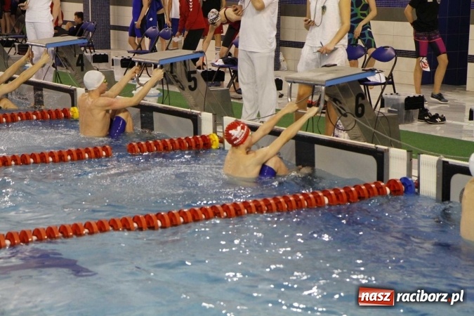 Zdjęcie w galerii na portalu naszraciborz.pl: Pływanie. Gimnazjum Mistrzostwa Sportowego na podium  wiadomości z regionu