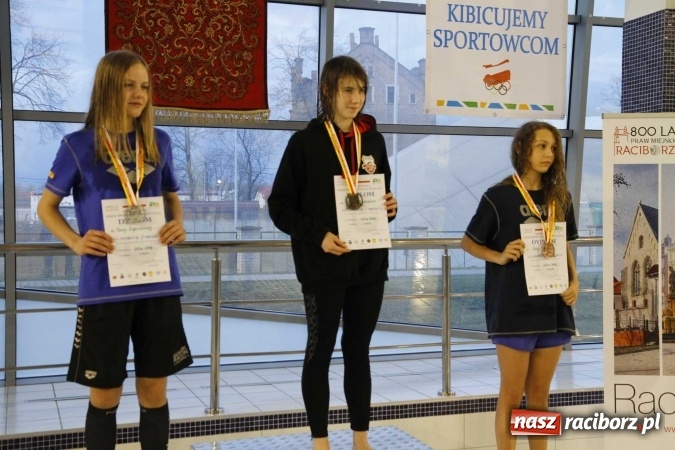 Zdjęcie w galerii na portalu naszraciborz.pl: Pływanie. Gimnazjum Mistrzostwa Sportowego na podium  wiadomości z regionu
