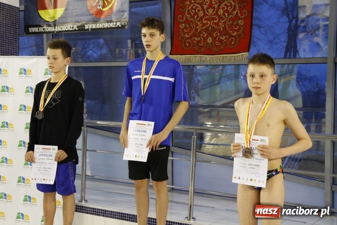 Zdjęcie w galerii na portalu naszraciborz.pl: Pływanie. Gimnazjum Mistrzostwa Sportowego na podium  wiadomości z regionu