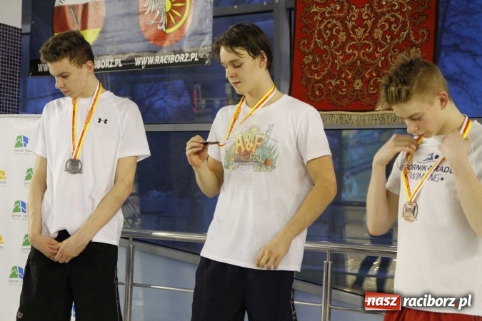 Zdjęcie w galerii na portalu naszraciborz.pl: Pływanie. Gimnazjum Mistrzostwa Sportowego na podium  wiadomości z regionu