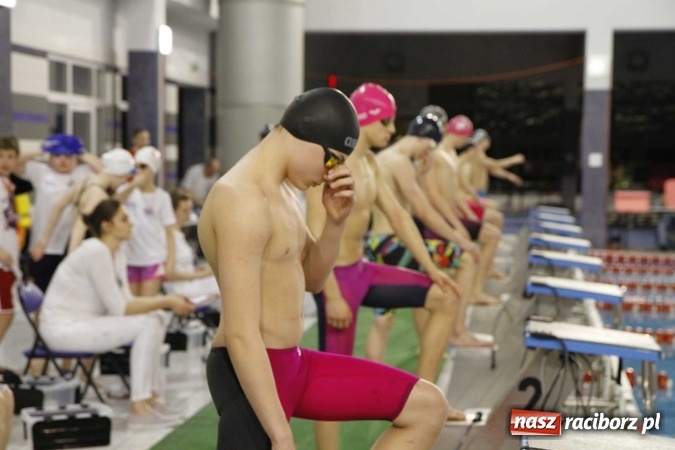 Zdjęcie w galerii na portalu naszraciborz.pl: Pływanie. Gimnazjum Mistrzostwa Sportowego na podium  wiadomości z regionu