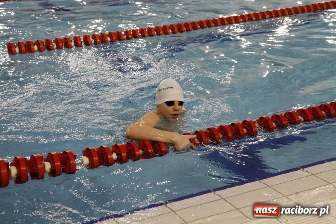Zdjęcie w galerii na portalu naszraciborz.pl: Pływanie. Gimnazjum Mistrzostwa Sportowego na podium  wiadomości z regionu
