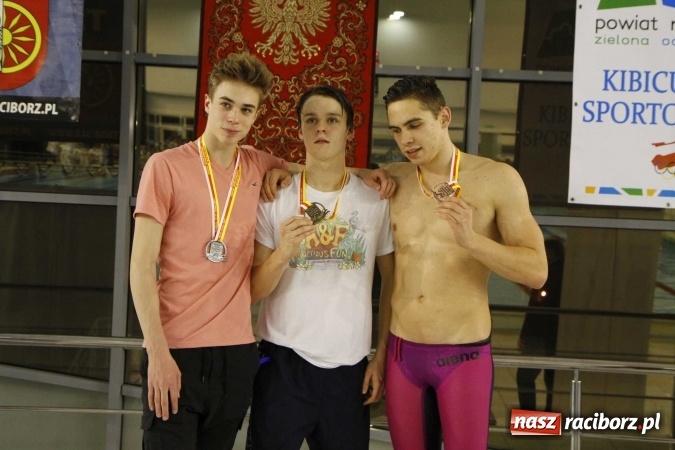 Zdjęcie w galerii na portalu naszraciborz.pl: Pływanie. Gimnazjum Mistrzostwa Sportowego na podium  wiadomości z regionu