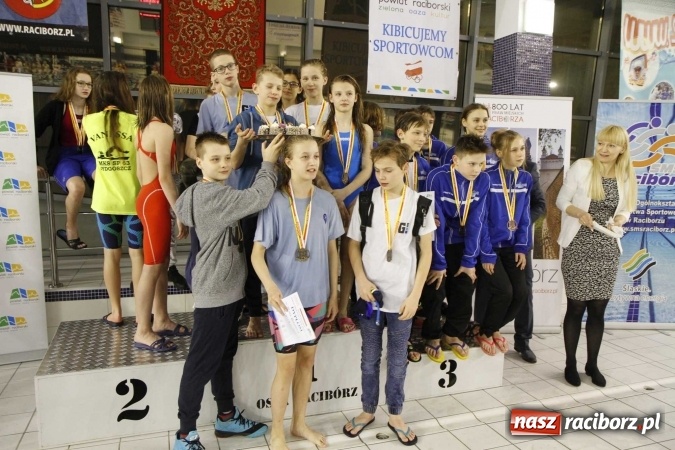 Zdjęcie w galerii na portalu naszraciborz.pl: Pływanie. Gimnazjum Mistrzostwa Sportowego na podium  wiadomości z regionu