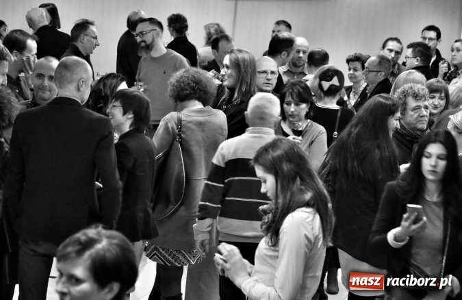 Zdjęcie w galerii na portalu naszraciborz.pl: Jazzowe brzmienia na deskach Raciborskiego Centrum Kultury żywiołowo przyjęte przez publiczność wiadomości z regionu