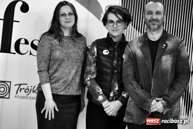 Zdjęcie w galerii na portalu naszraciborz.pl: Jazzowe brzmienia na deskach Raciborskiego Centrum Kultury żywiołowo przyjęte przez publiczność wiadomości z regionu