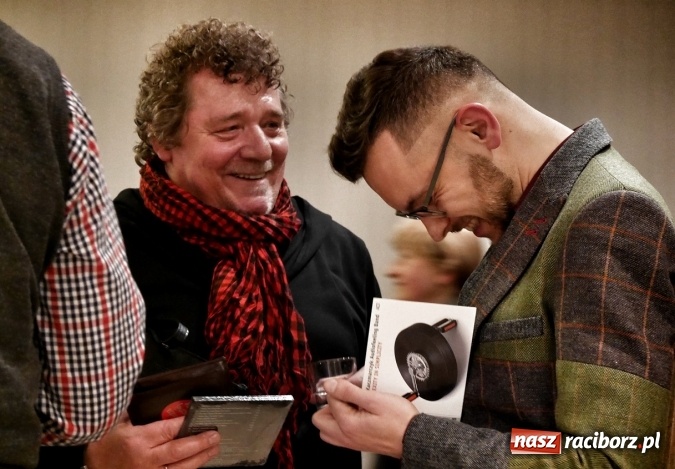 Zdjęcie w galerii na portalu naszraciborz.pl: Jazzowe brzmienia na deskach Raciborskiego Centrum Kultury żywiołowo przyjęte przez publiczność wiadomości z regionu