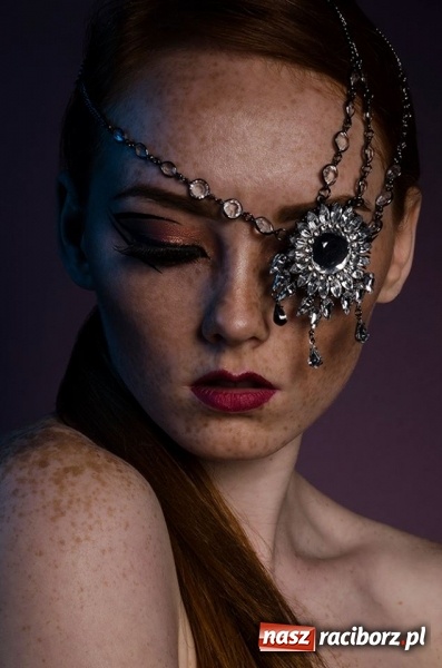 Zdjęcie w galerii na portalu naszraciborz.pl: Z Kuźni Raciborskiej na okładki magazynów! Wywiad z fotomodelką Magdaleną Przybyłą wiadomości z regionu