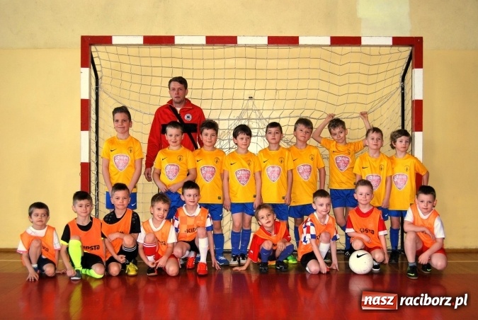 Zdjęcie w galerii na portalu naszraciborz.pl: W Nędzy młodzi piłkarze rywalizowali o puchar przewodniczącego wiadomości z regionu