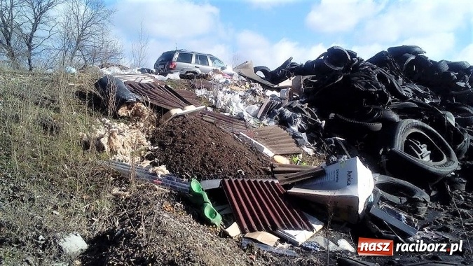 Zdjęcie w galerii na portalu naszraciborz.pl: Nielegalne wysypisko śmieci w Ligocie Tworkowskiej - Społeczna Straż Rybacka prosi o pomoc w ujęciu sprawców!  wiadomości z regionu