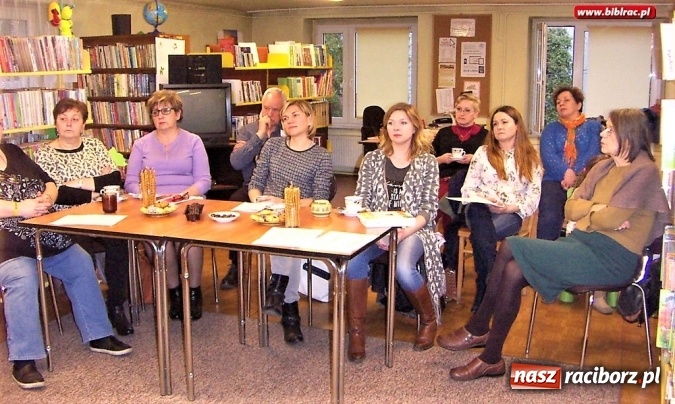Zdjęcie w galerii na portalu naszraciborz.pl: Popołudnie z książką... i nie tylko w bibliotece  wiadomości z regionu