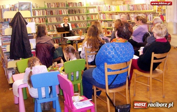 Zdjęcie w galerii na portalu naszraciborz.pl: Popołudnie z książką... i nie tylko w bibliotece  wiadomości z regionu