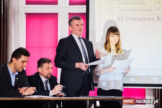 Zdjęcie w galerii na portalu naszraciborz.pl: Katarzyna Flegel zwyciężczynią XI Powiatowego Konkursu Wiedzy o Społeczeństwie wiadomości z regionu
