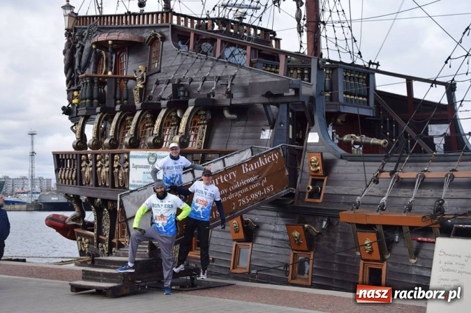 Zdjęcie w galerii na portalu naszraciborz.pl: Ekorunnersi pobiegli w ONICO Gdynia P&oacute;łmaraton wiadomości z regionu
