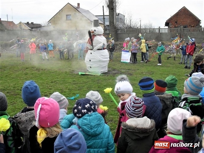 Zdjęcie w galerii na portalu naszraciborz.pl: Ognisty bałwan w Raciborzu-Studziennej  wiadomości z regionu