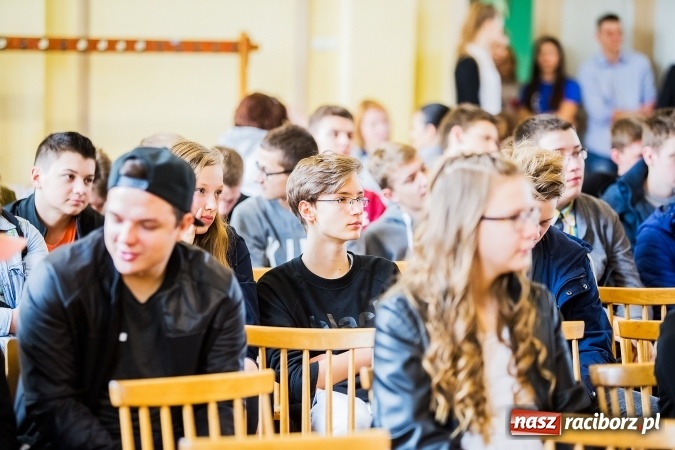 Zdjęcie w galerii na portalu naszraciborz.pl: Powitanie wiosny z Ekonomikiem wiadomości z regionu