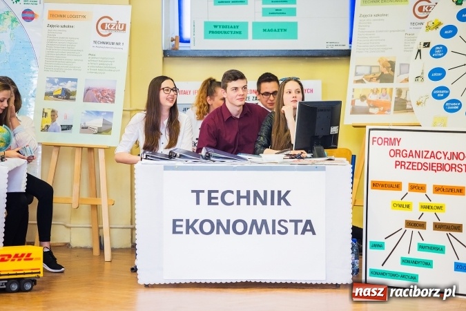 Zdjęcie w galerii na portalu naszraciborz.pl: Powitanie wiosny z Ekonomikiem wiadomości z regionu