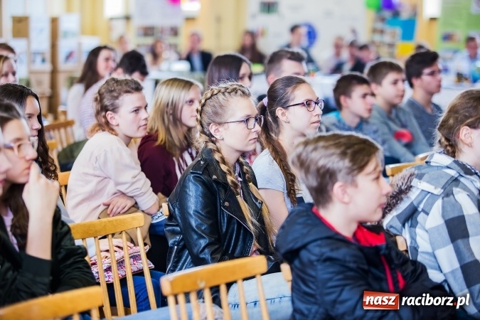 Zdjęcie w galerii na portalu naszraciborz.pl: Powitanie wiosny z Ekonomikiem wiadomości z regionu