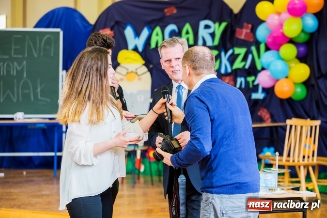 Zdjęcie w galerii na portalu naszraciborz.pl: Powitanie wiosny z Ekonomikiem wiadomości z regionu